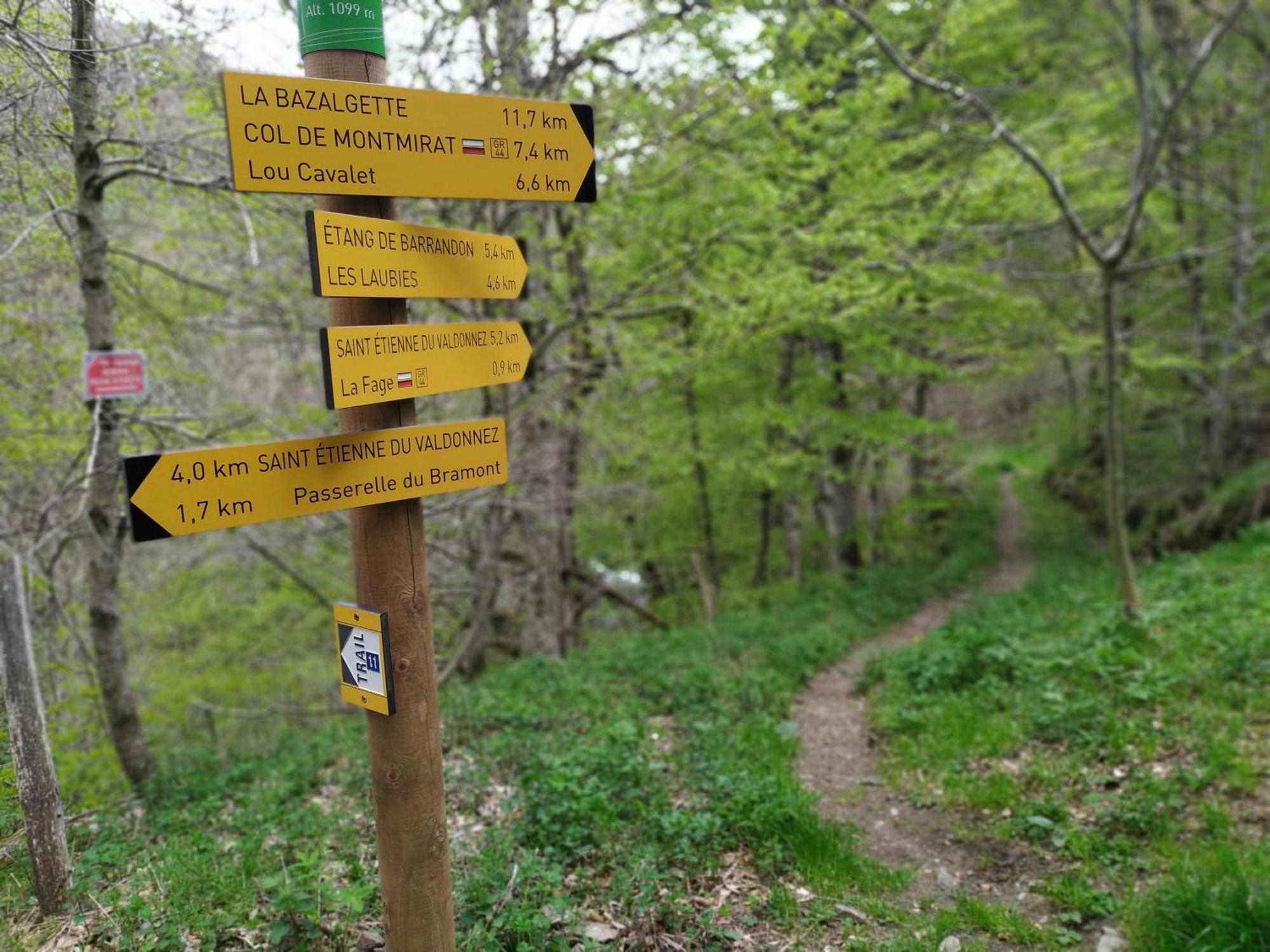 Gites La Boletiere Saint-Étienne-du-Valdonnez Buitenkant foto