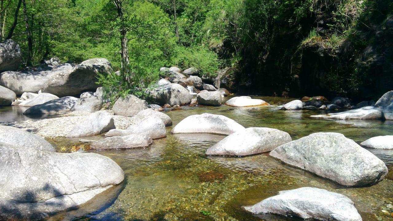 Gites La Boletiere Saint-Étienne-du-Valdonnez Buitenkant foto
