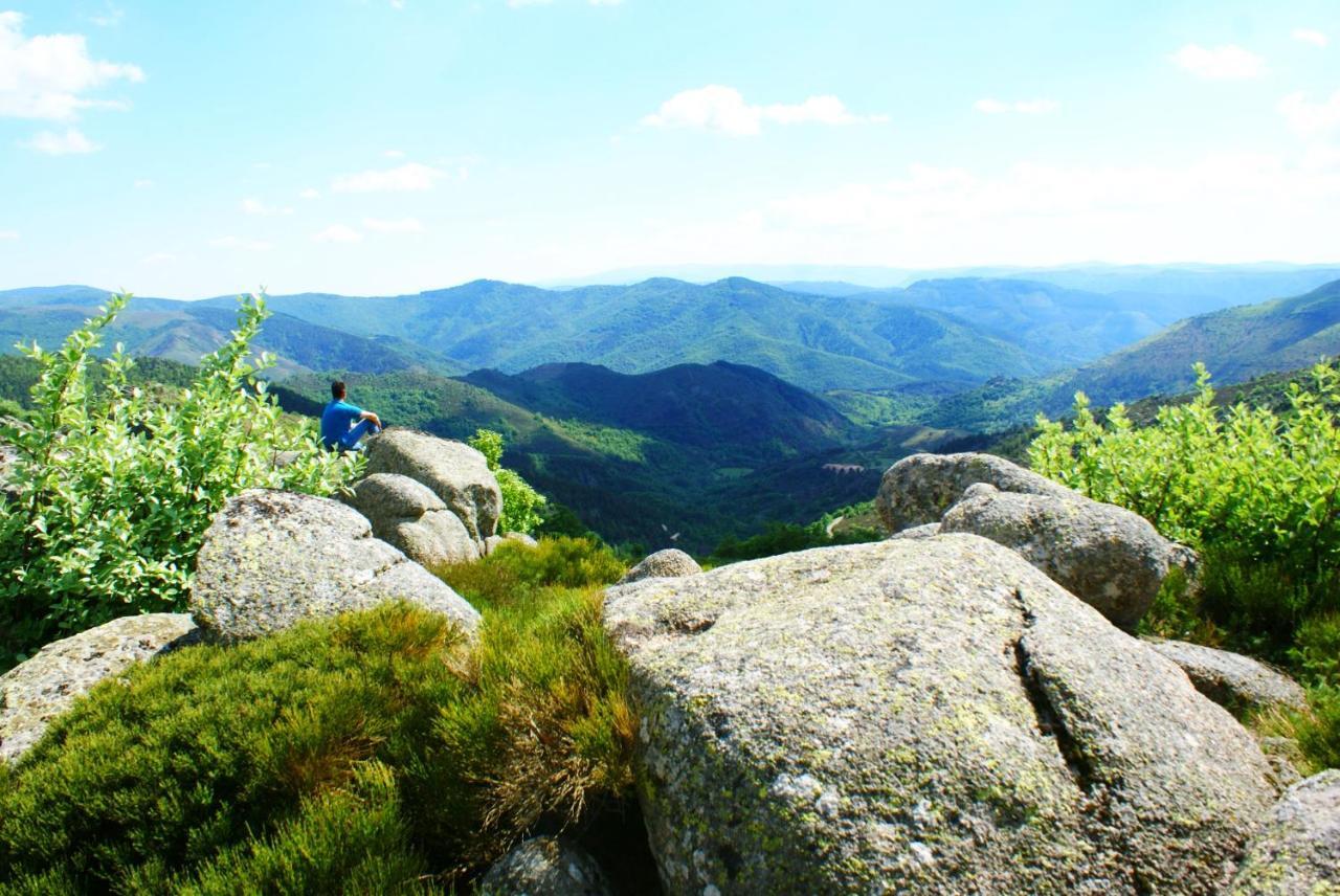 Gites La Boletiere Saint-Étienne-du-Valdonnez Buitenkant foto